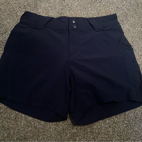 Columbia PFG Shorts Womens Size 4 Navy Blue UPF Protection Pockets Omni Shade - Picture 1 of 5